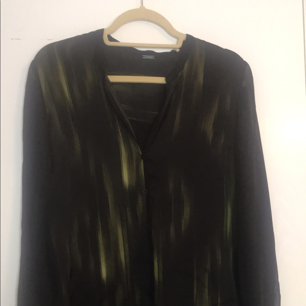 ELIE TAHARI M BLACK AND GREEN BLOUSE